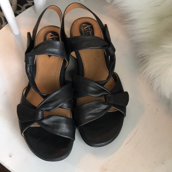 Clarks Shoes - Clarks Artisan black strap sandals